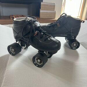 Roller Derby Stingray Roller Skates Speed Skates SIZE 7 BLACK